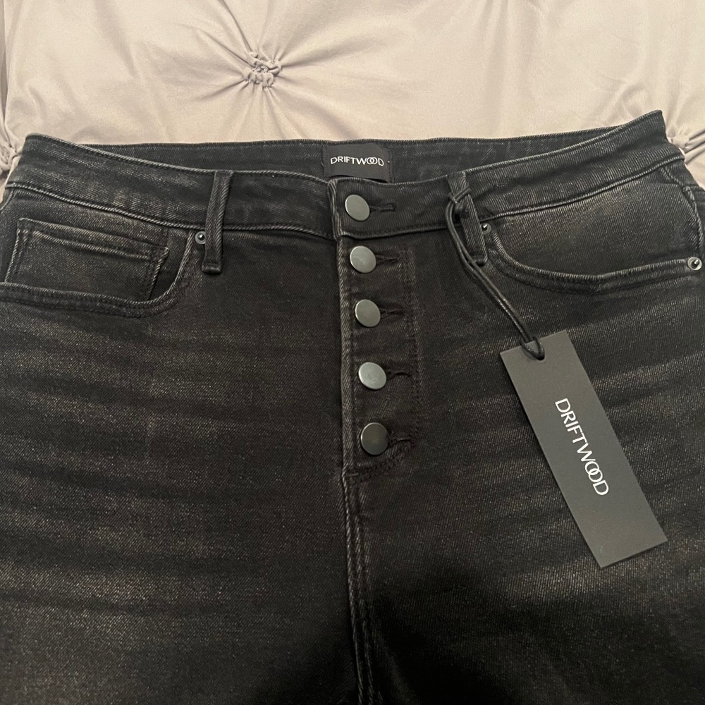 NWT Driftwood Wyatt Jeans with button fly in faded black, size 31